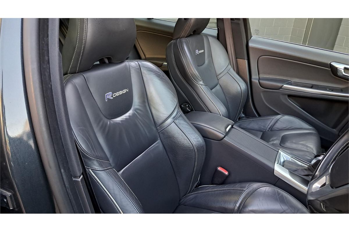 2014 Volvo S60 T6 R-Design