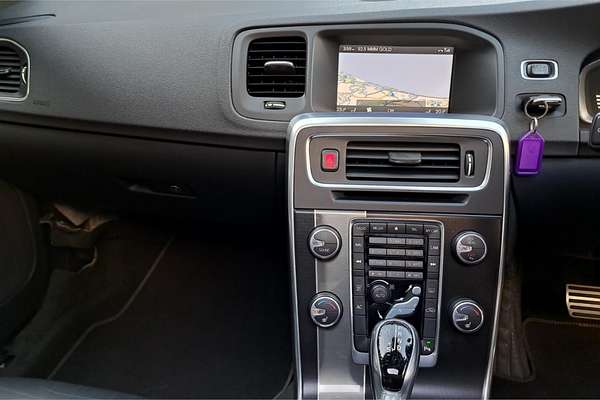 2014 Volvo S60 T6 R-Design