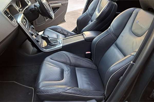 2014 Volvo S60 T6 R-Design