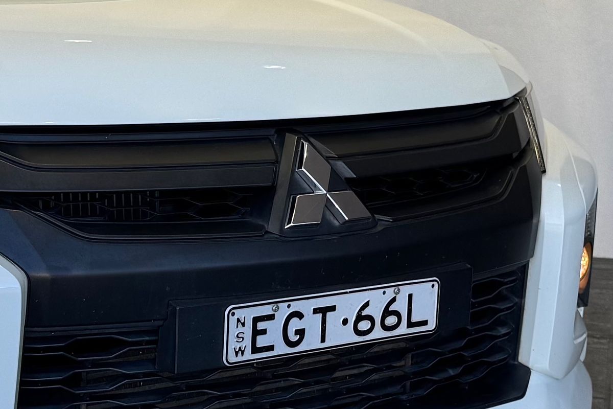 2019 Mitsubishi Triton GLX MR 4X4