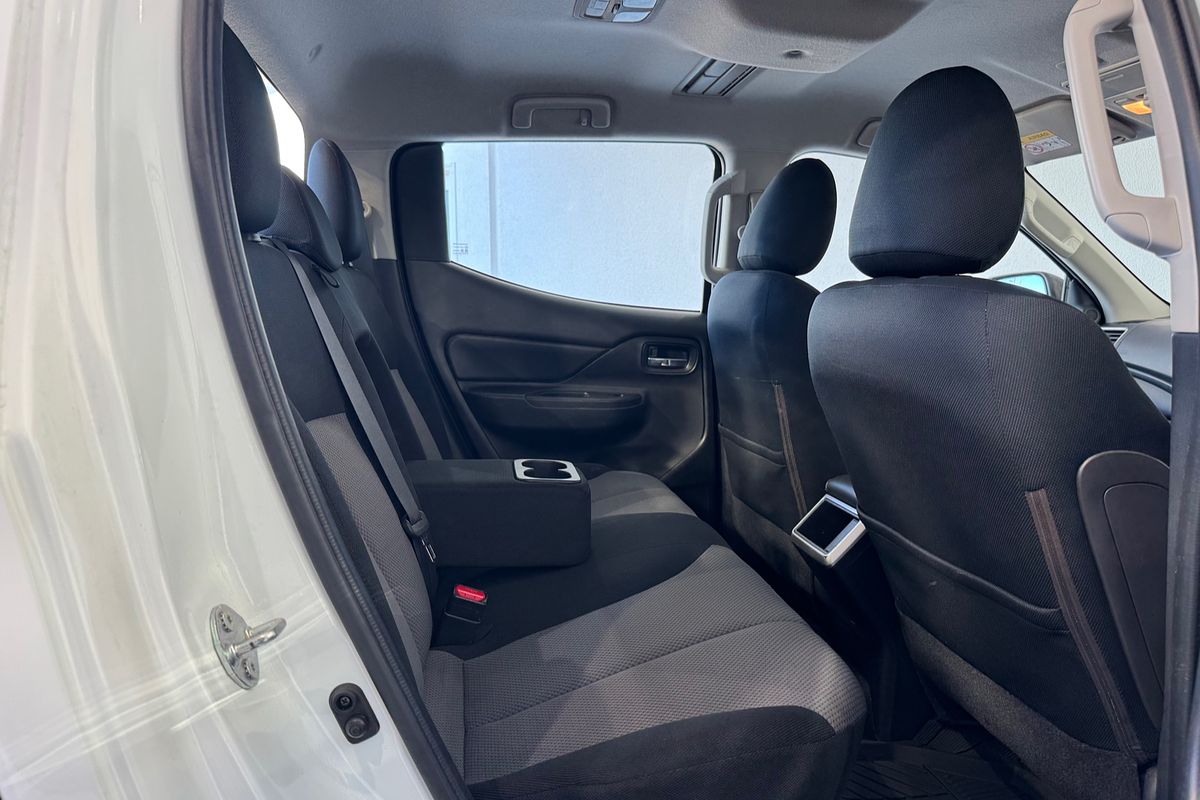 2019 Mitsubishi Triton GLX MR 4X4