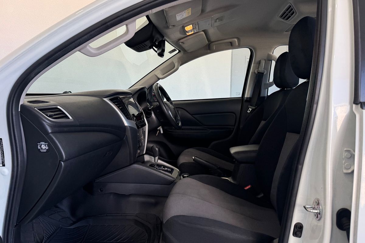 2019 Mitsubishi Triton GLX MR 4X4