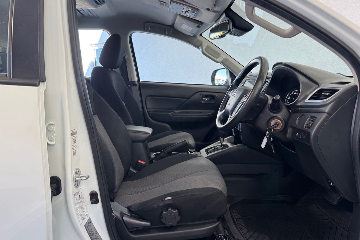 2019 Mitsubishi Triton GLX MR 4X4