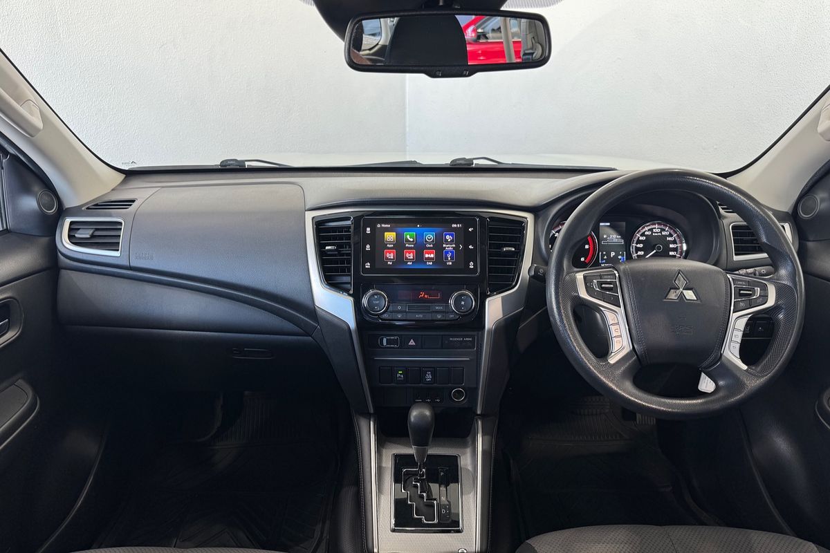 2019 Mitsubishi Triton GLX MR 4X4