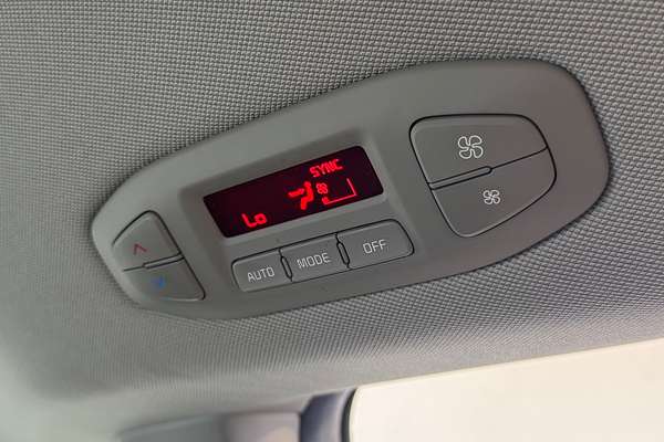 2017 Kia Carnival SLi YP