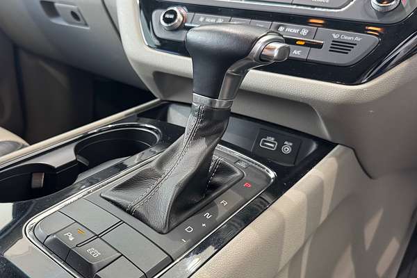 2017 Kia Carnival SLi YP