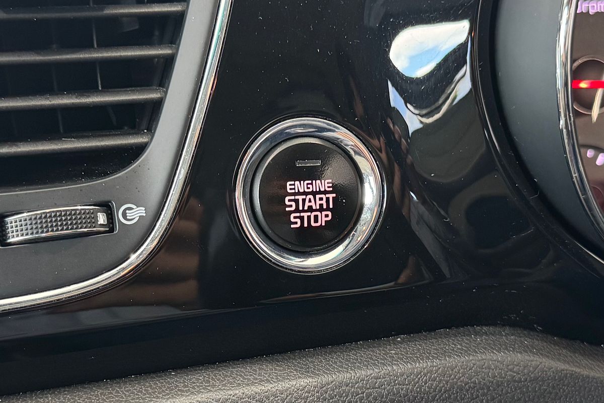 2017 Kia Carnival SLi YP