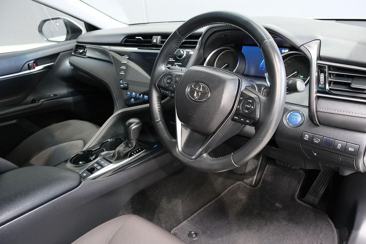 2020 Toyota Camry Ascent Sport AXVH70R