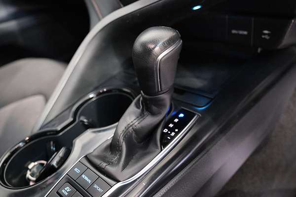2020 Toyota Camry Ascent Sport AXVH70R