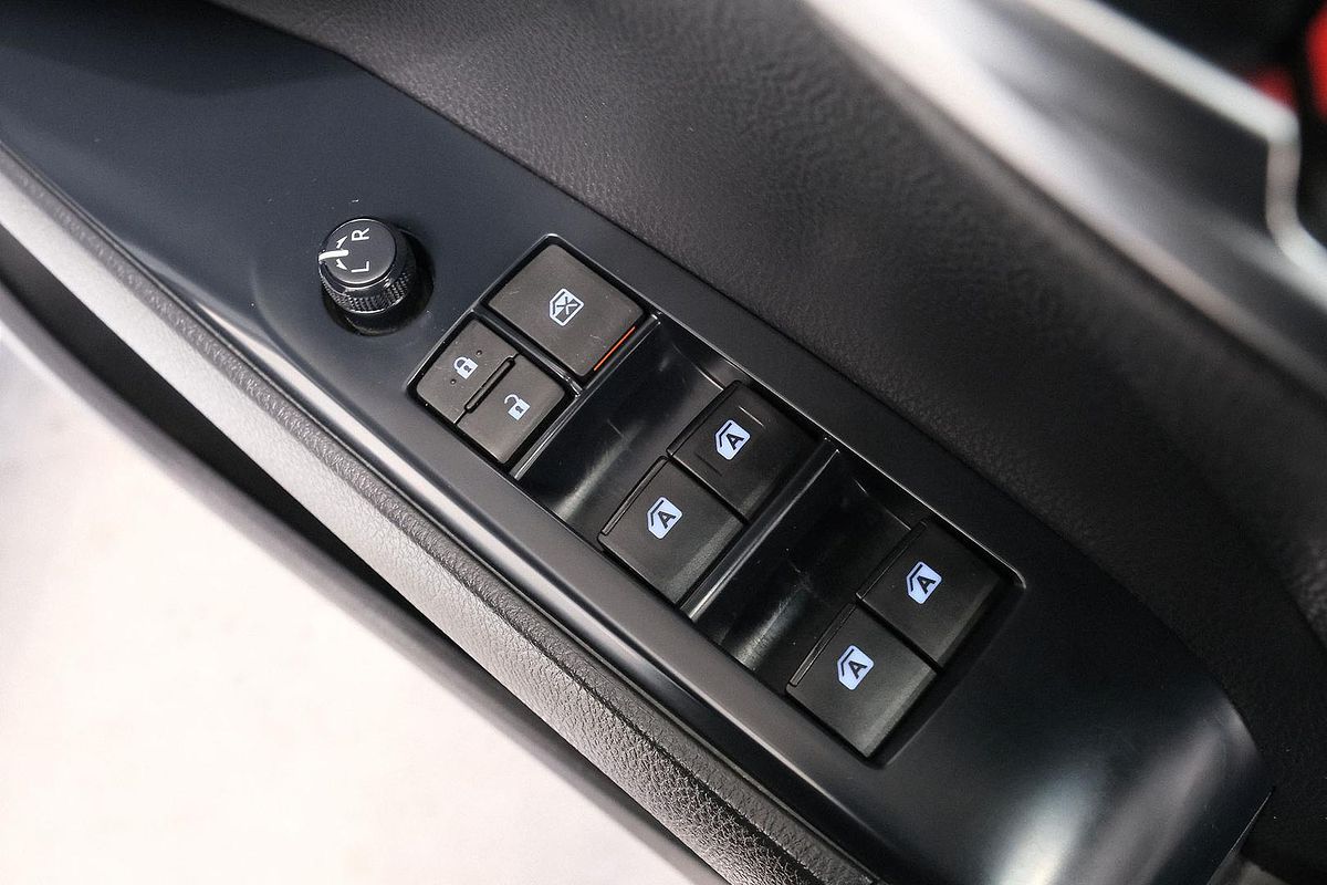 2020 Toyota Camry Ascent Sport AXVH70R
