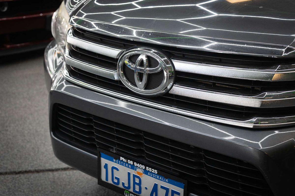2017 Toyota Hilux SR5 GUN126R 4X4