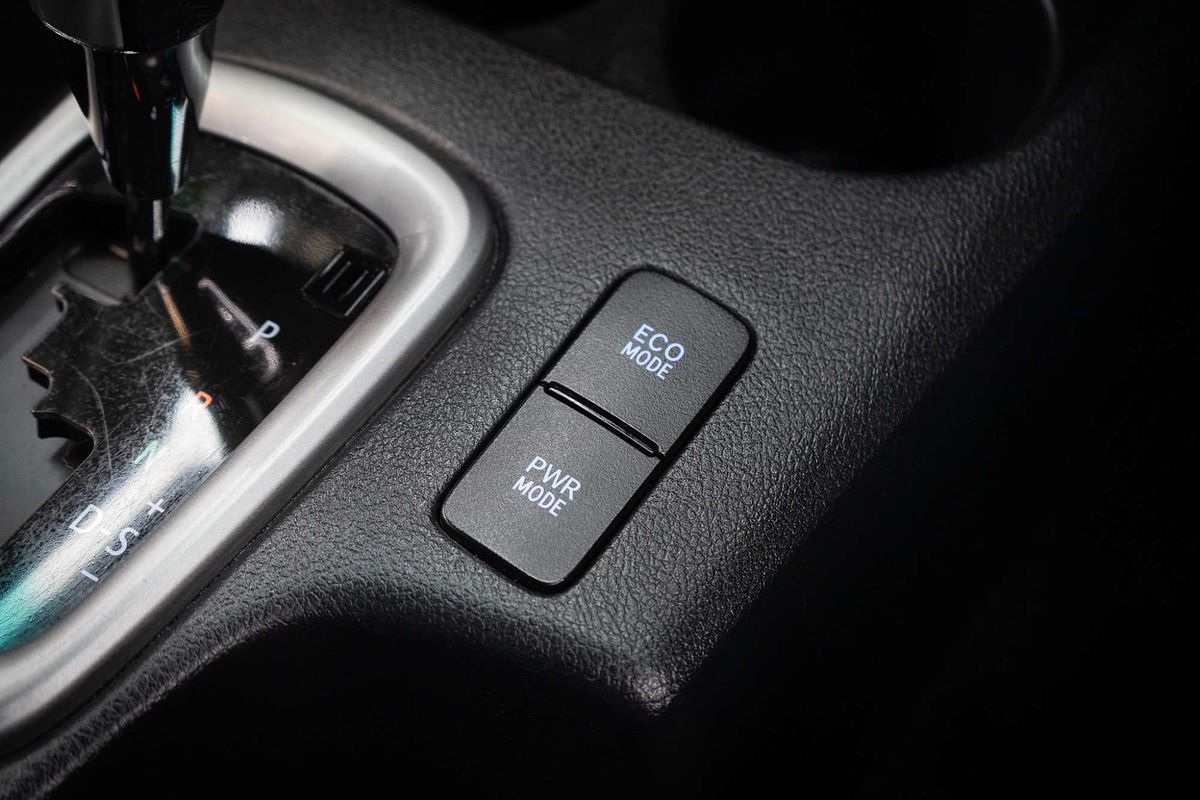 2017 Toyota Hilux SR5 GUN126R 4X4