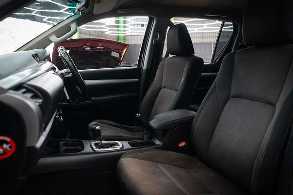 2017 Toyota Hilux SR5 GUN126R 4X4