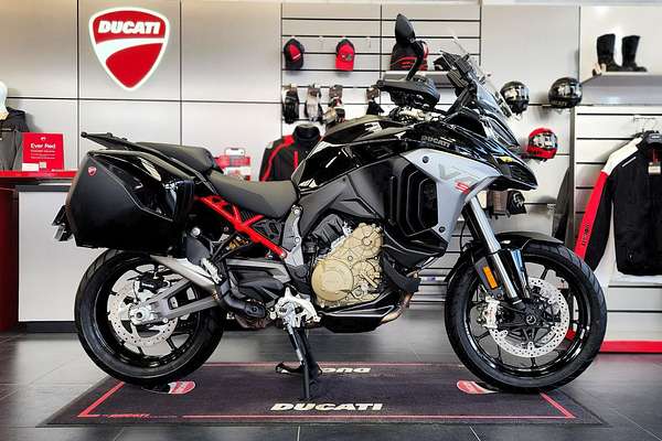 2025 Ducati MULTISTRADA V4S TRAVEL & RADAR