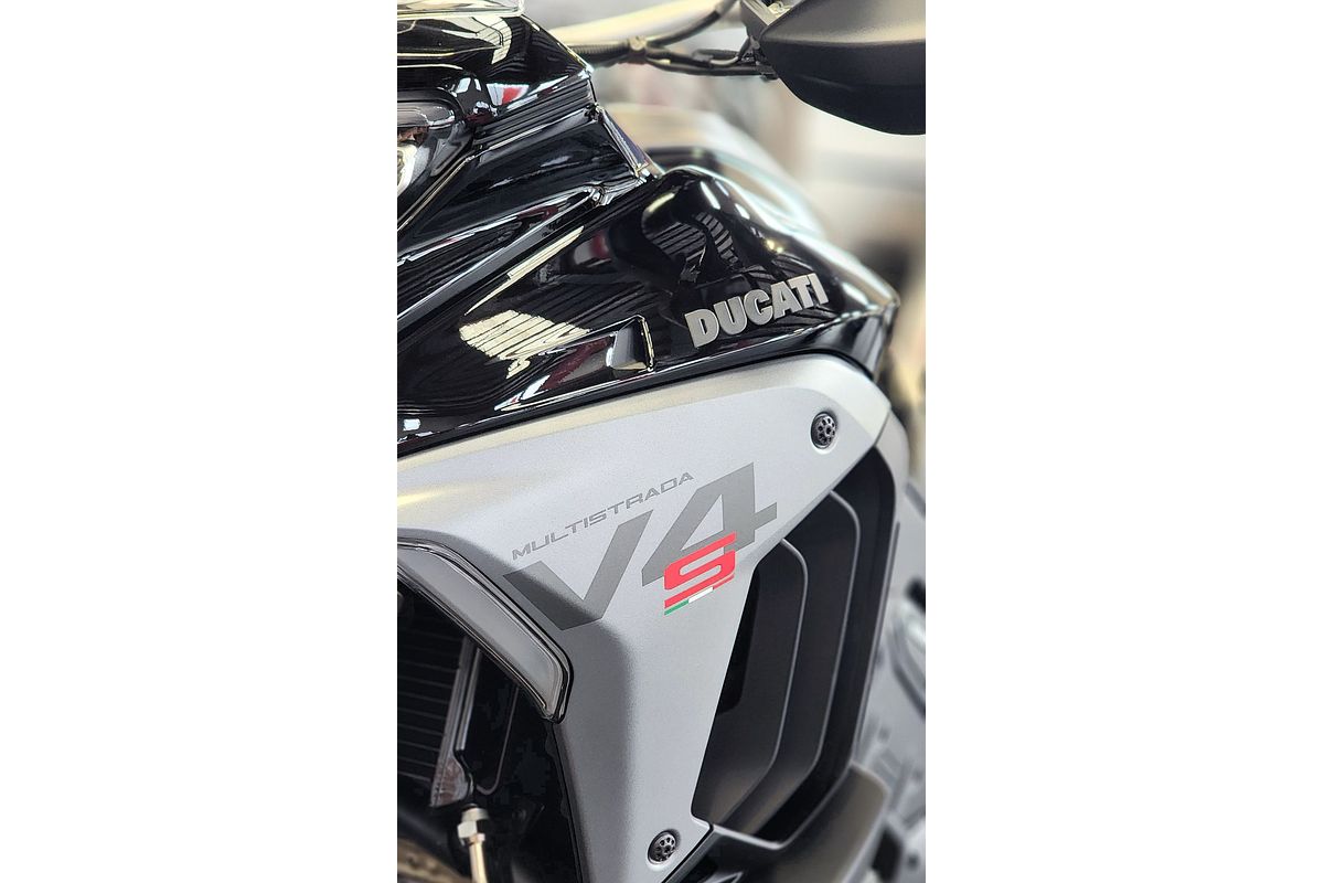 2025 Ducati MULTISTRADA V4S TRAVEL & RADAR