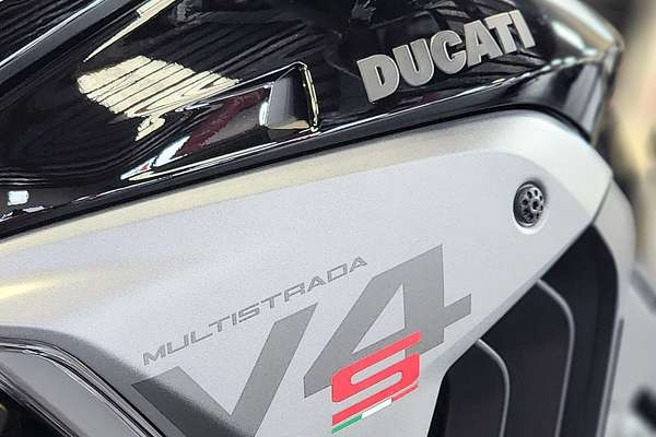 2025 Ducati MULTISTRADA V4S TRAVEL & RADAR