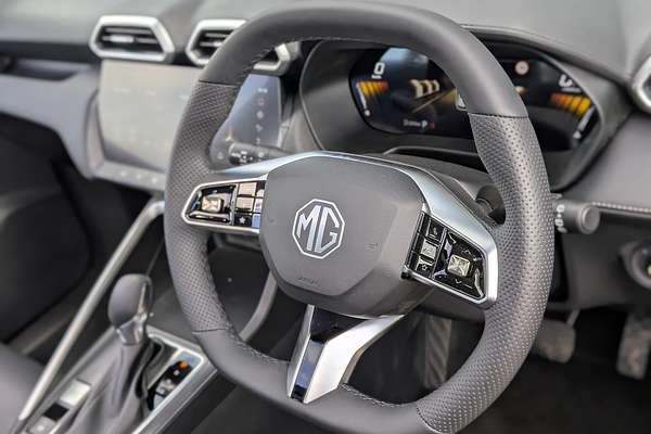 2025 MG ZS Essence ZS32