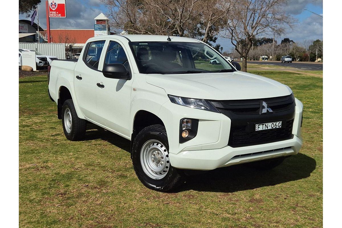 2020 Mitsubishi Triton GLX ADAS MR 4X4