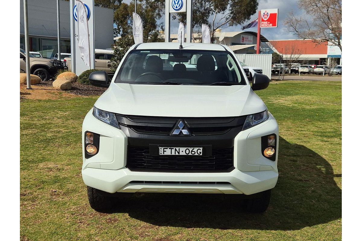 2020 Mitsubishi Triton GLX ADAS MR 4X4