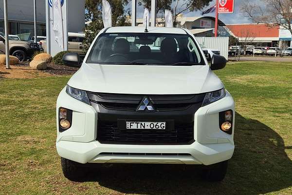 2020 Mitsubishi Triton GLX ADAS MR 4X4