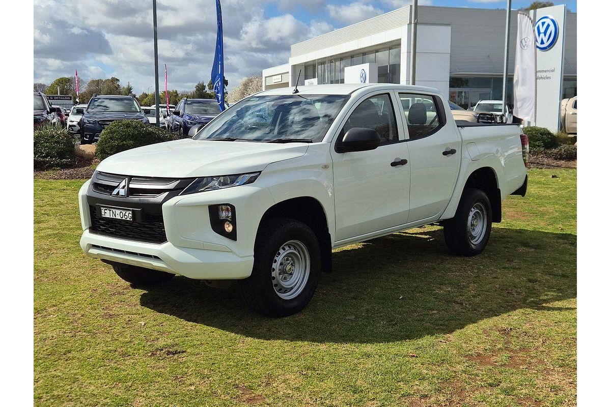 2020 Mitsubishi Triton GLX ADAS MR 4X4