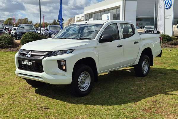 2020 Mitsubishi Triton GLX ADAS MR 4X4