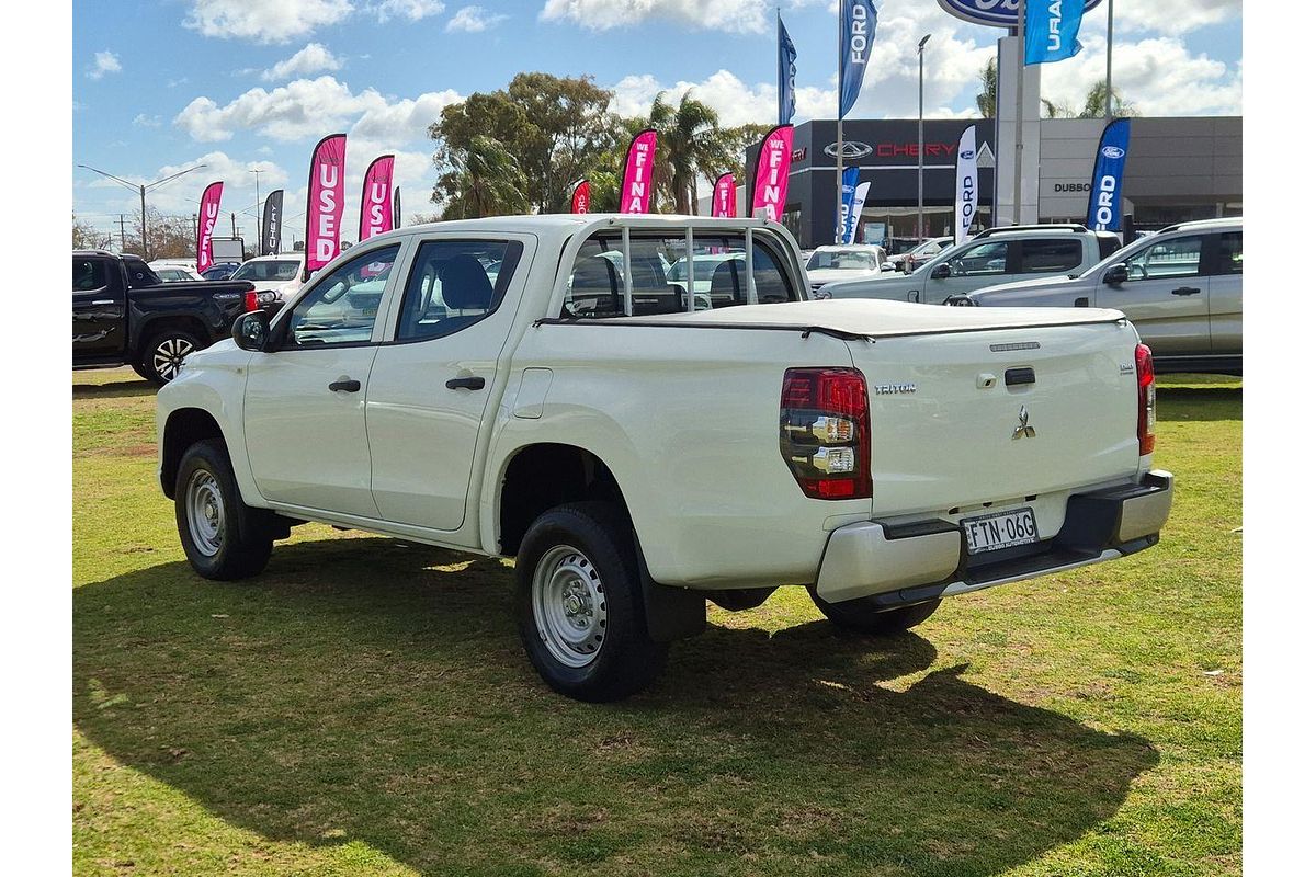 2020 Mitsubishi Triton GLX ADAS MR 4X4