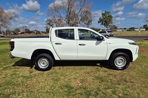 2020 Mitsubishi Triton GLX ADAS MR 4X4
