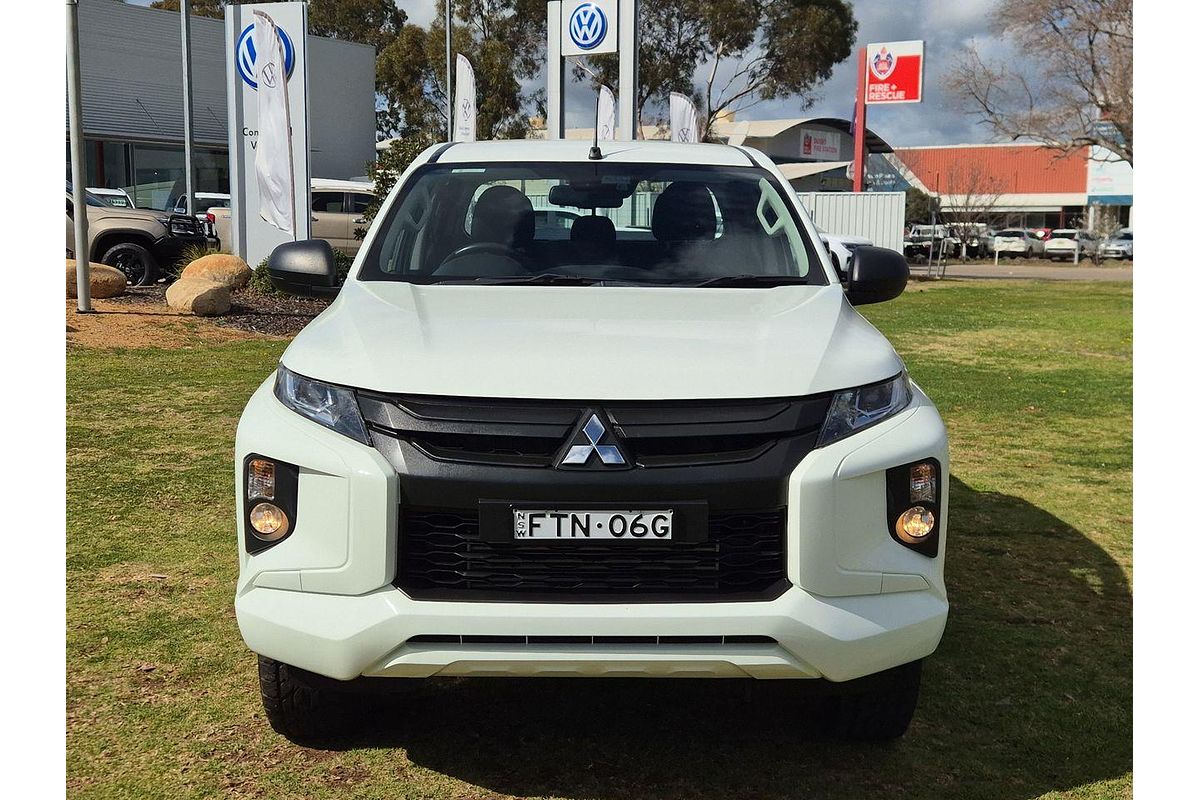 2020 Mitsubishi Triton GLX ADAS MR 4X4