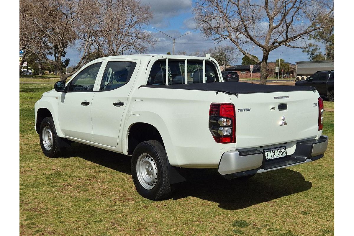 2020 Mitsubishi Triton GLX ADAS MR 4X4