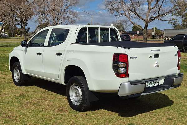 2020 Mitsubishi Triton GLX ADAS MR 4X4