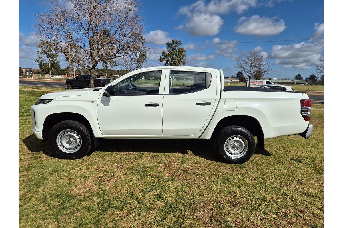 2020 Mitsubishi Triton GLX ADAS MR 4X4