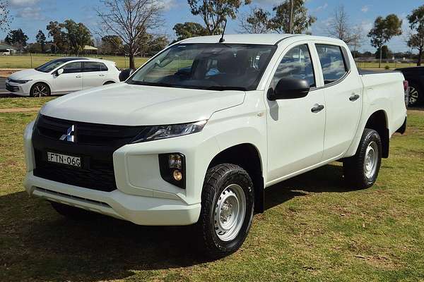 2020 Mitsubishi Triton GLX ADAS MR 4X4