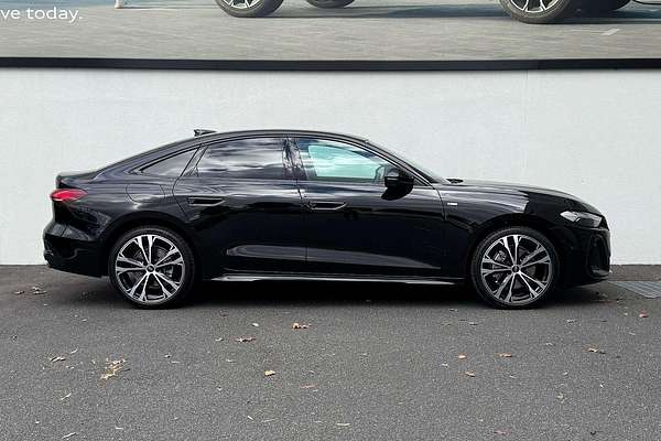 2025 Audi A5 TFSI 150kW S line B10