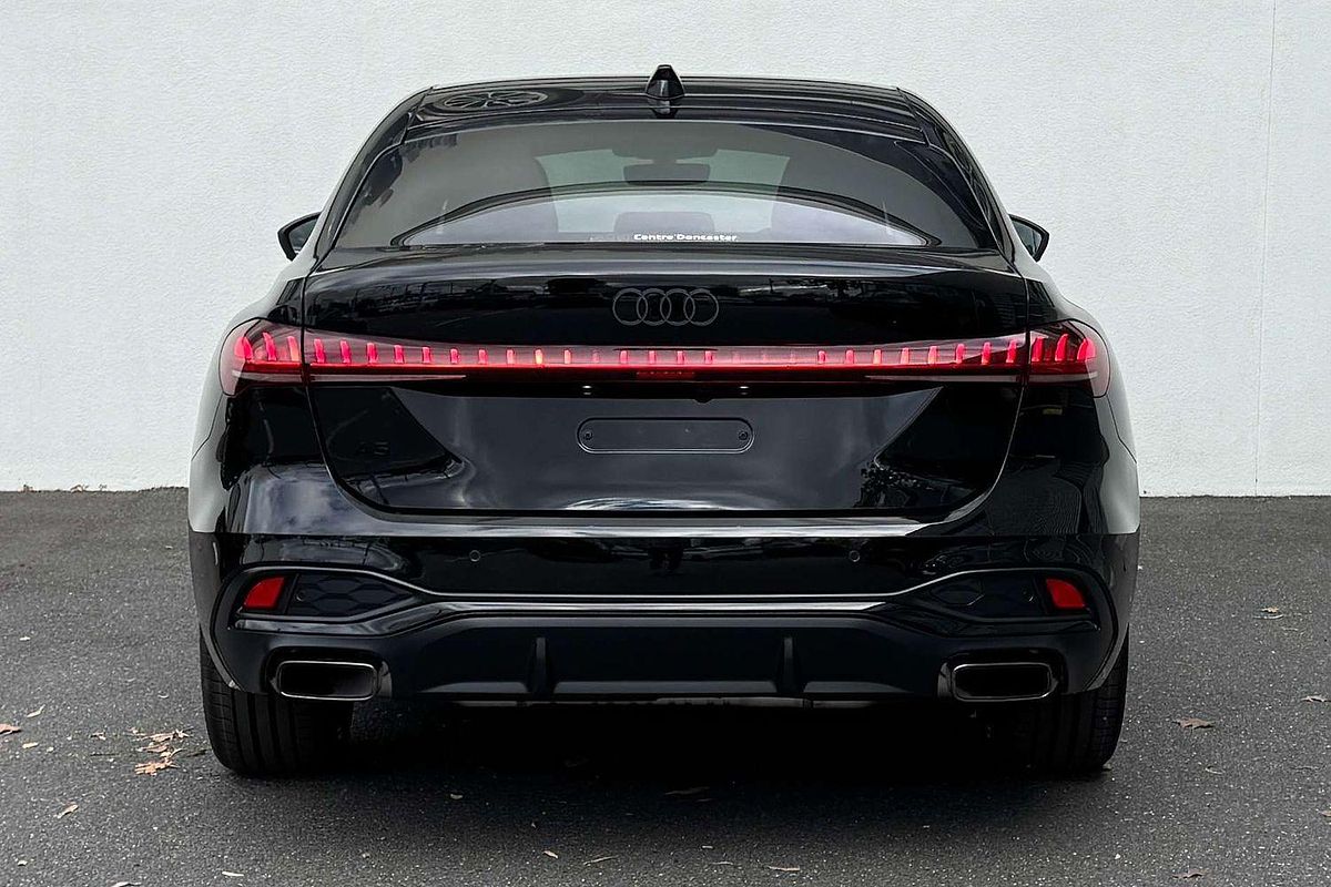 2025 Audi A5 TFSI 150kW S line B10