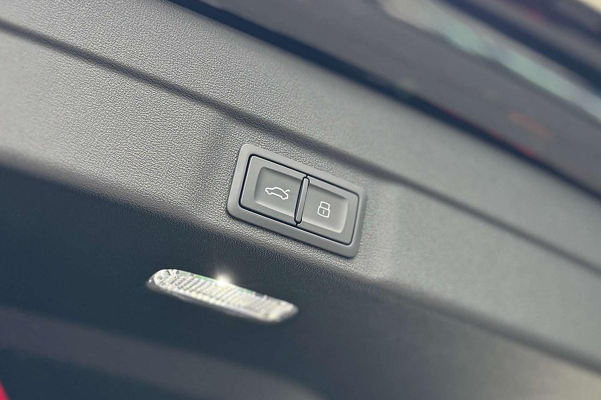 2025 Audi A5 TFSI 150kW S line B10
