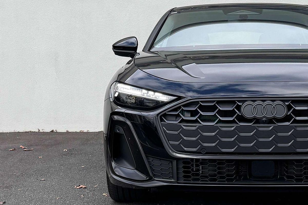 2025 Audi A5 TFSI 150kW S line B10