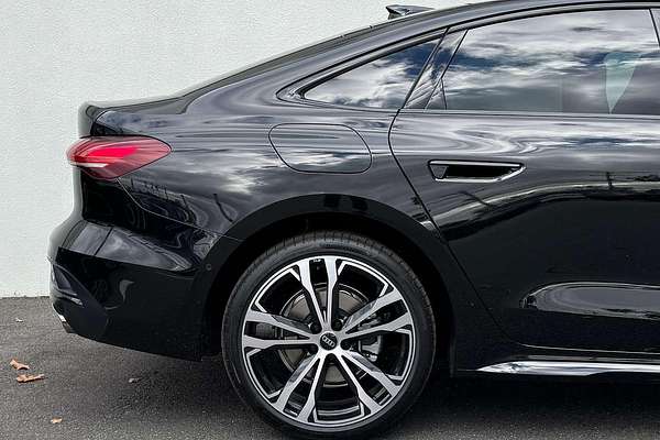 2025 Audi A5 TFSI 150kW S line B10