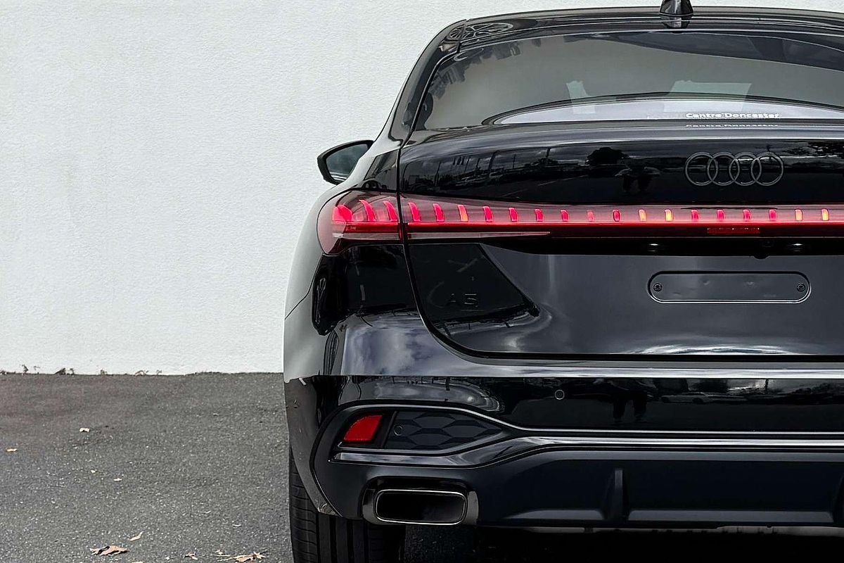 2025 Audi A5 TFSI 150kW S line B10