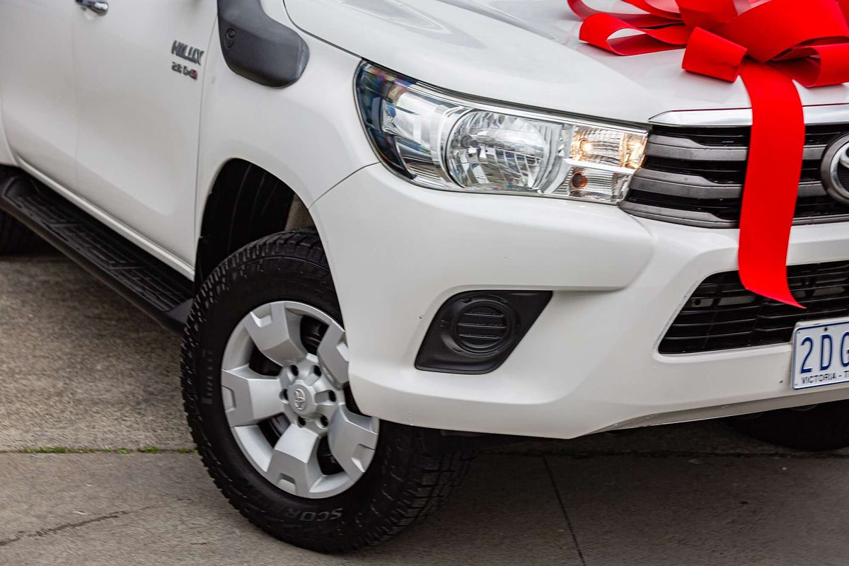 2017 Toyota Hilux SR GUN126R 4X4