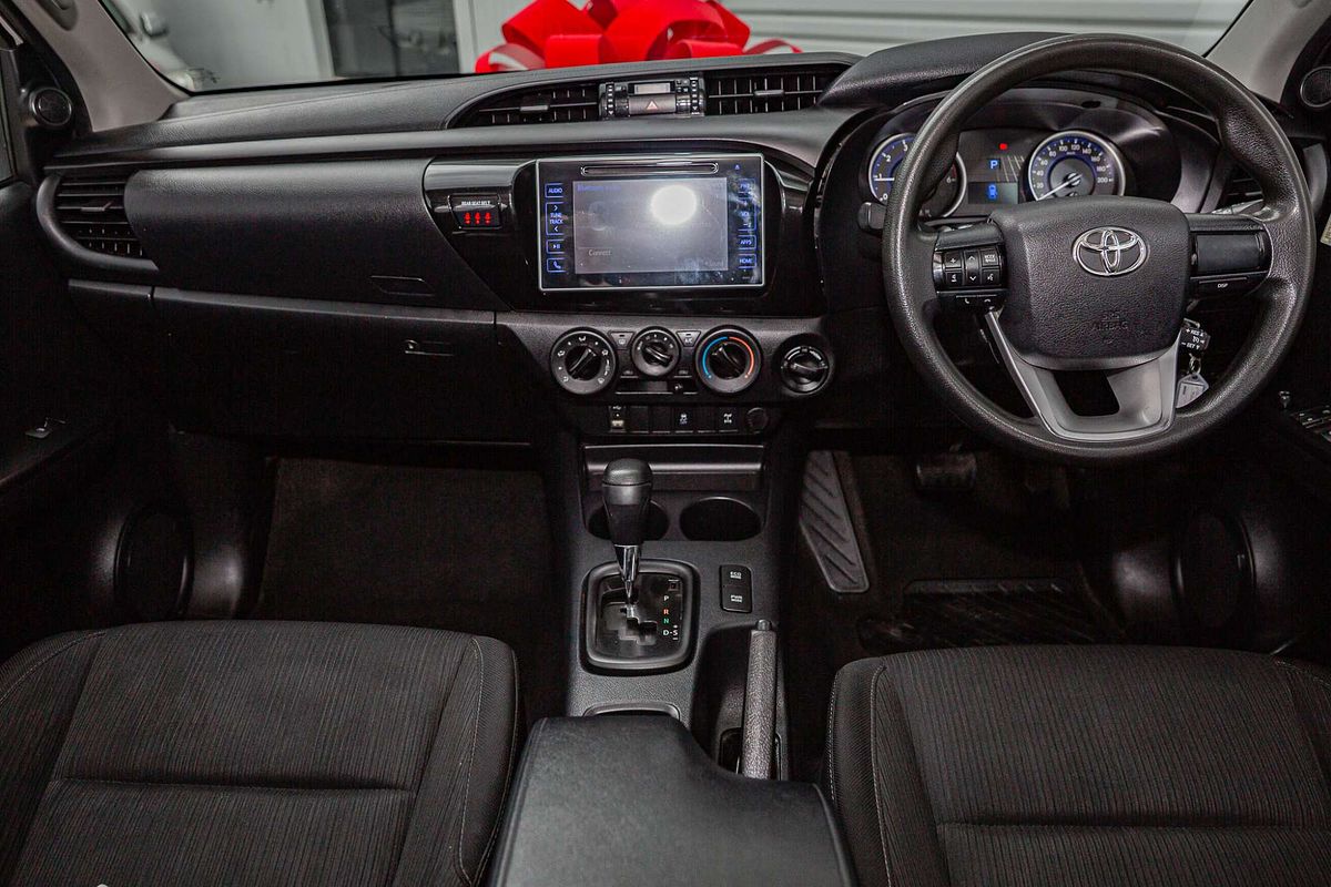 2017 Toyota Hilux SR GUN126R 4X4