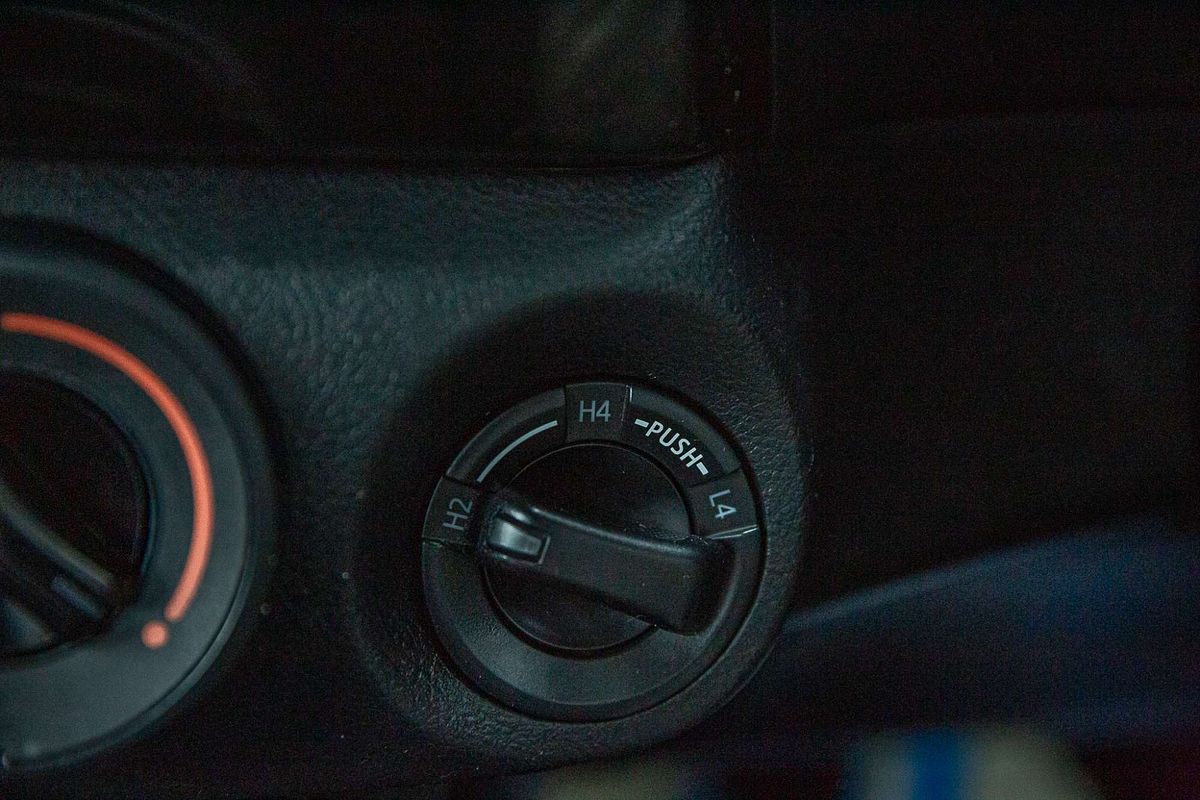 2017 Toyota Hilux SR GUN126R 4X4