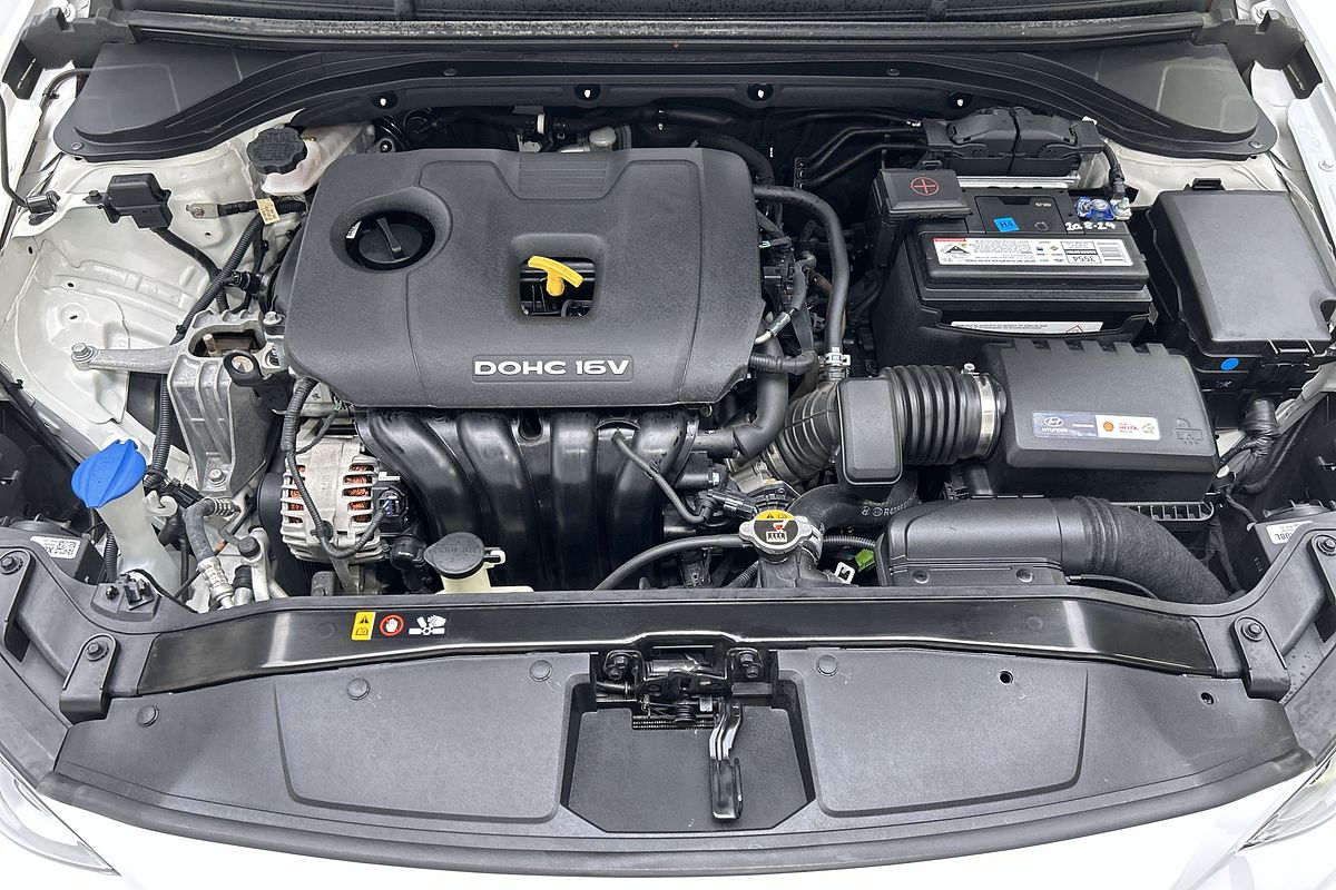 2017 Hyundai Elantra Active AD