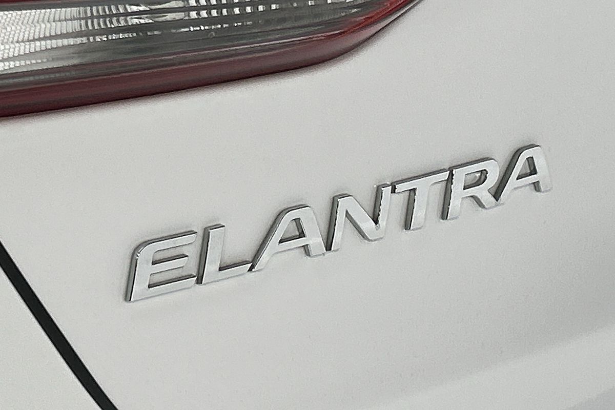2017 Hyundai Elantra Active AD