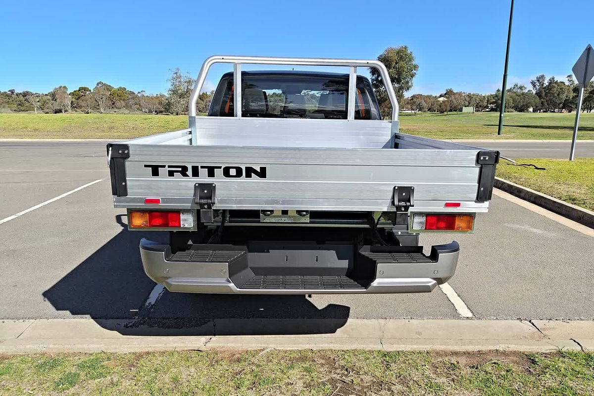 2025 Mitsubishi Triton GLX MV 4X4