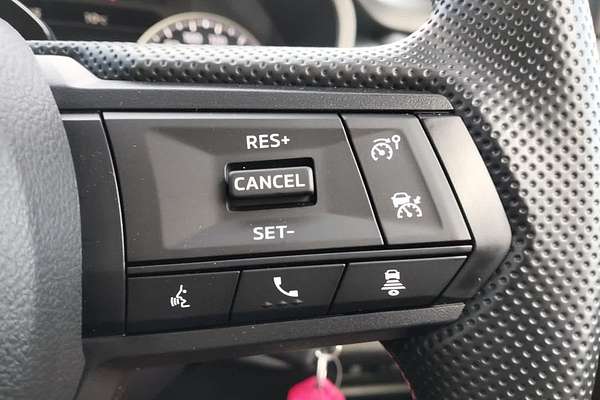 2025 Mitsubishi Triton GLX MV 4X4