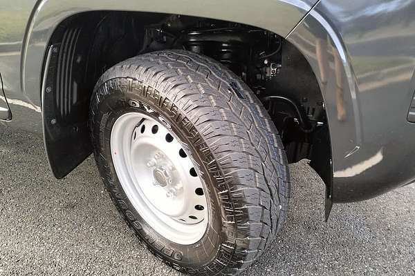 2025 Mitsubishi Triton GLX MV 4X4