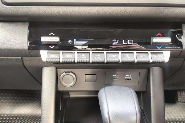 2025 Mitsubishi Triton GLX MV 4X4