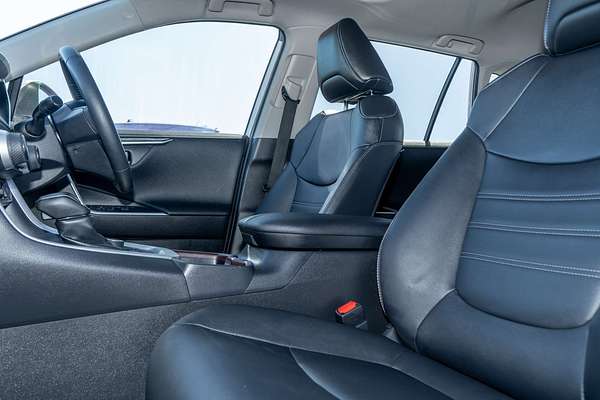 2020 Toyota RAV4 Cruiser AXAH54R