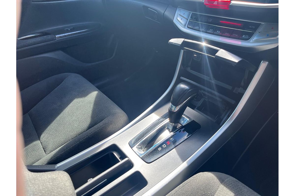 2015 Honda Accord VTi-S 9th Gen